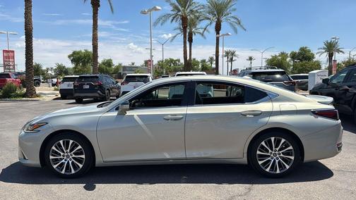 2021 Lexus ES 300h Base