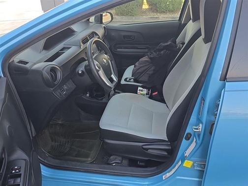 Sparkling Sea Metallic 2015 Toyota Prius c One