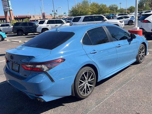 2023 Toyota Camry SE