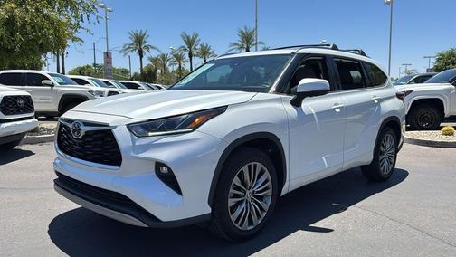 2022 Toyota Highlander Platinum
