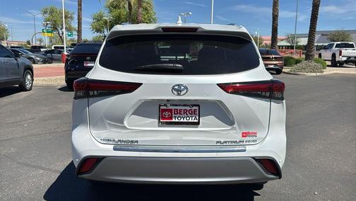 Wind Chill Pearl 2022 Toyota Highlander Platinum