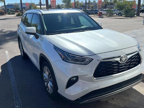 Wind Chill Pearl 2022 Toyota Highlander Platinum