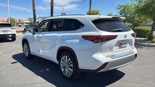 Wind Chill Pearl 2022 Toyota Highlander Platinum