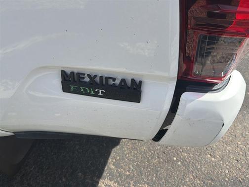 Super White 2019 Toyota Tacoma TRD Sport