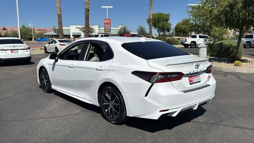 Ice Cap 2024 Toyota Camry SE