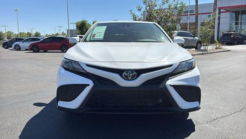 Ice Cap 2024 Toyota Camry SE