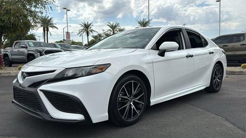 2023 Toyota Camry SE