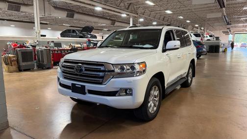 2017 Toyota Land Cruiser Base