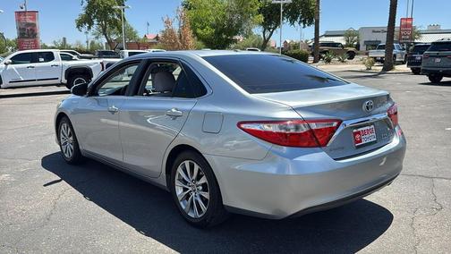 2015 Toyota Camry Hybrid XLE