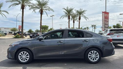2023 Kia Forte LX