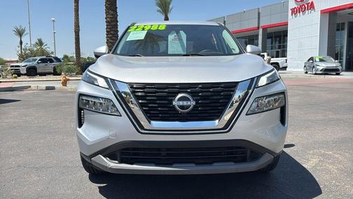 Brilliant Silver Metallic 2022 Nissan Rogue SV