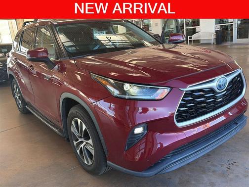 Ruby Flare Pearl 2021 Toyota Highlander Hybrid XLE