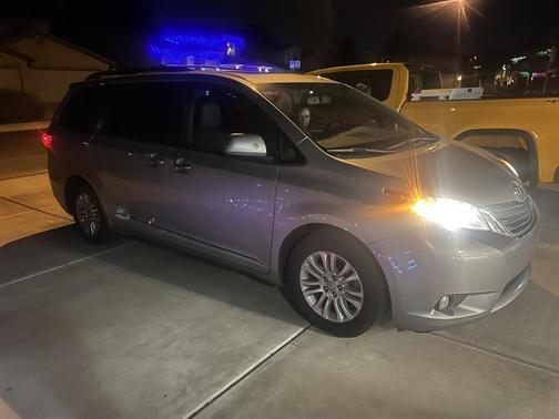 2017 Toyota Sienna XLE
