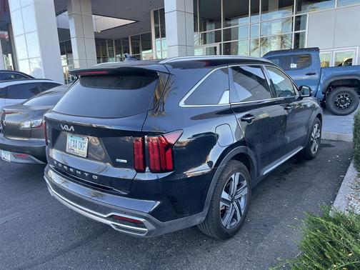 2022 Kia Sorento Plug-In Hybrid SX