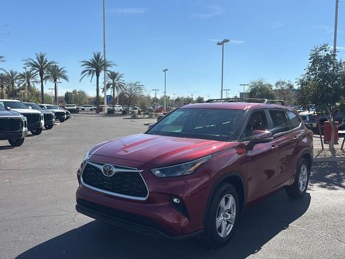 2023 Toyota Highlander LE