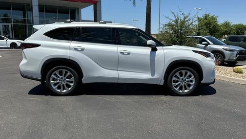 2026 Toyota Highlander Limited