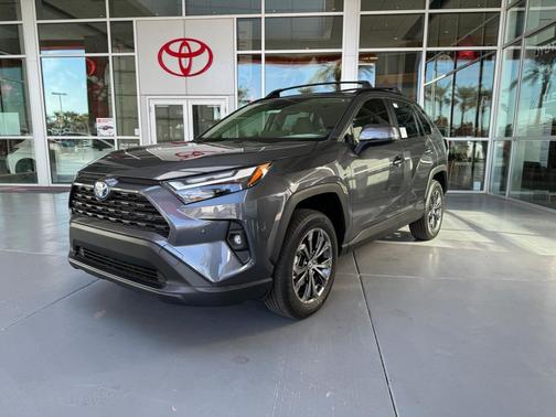 2025 Toyota RAV4 Hybrid XLE Premium