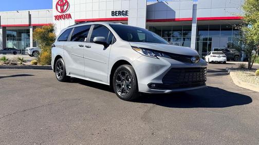 2025 Toyota Sienna Woodland Edition