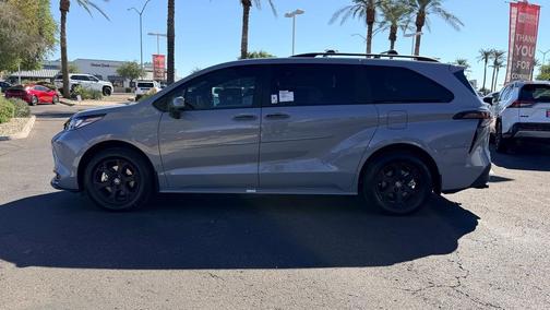 2025 Toyota Sienna Woodland Edition