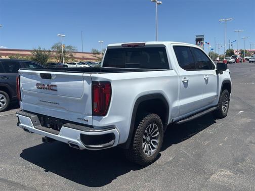 Summit White 2023 GMC Sierra 1500 AT4