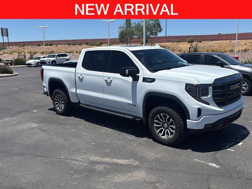 Summit White 2023 GMC Sierra 1500 AT4