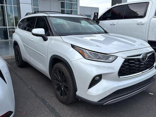 2023 Toyota Highlander Platinum