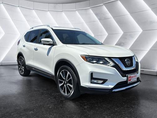 Pearl White 2018 Nissan Rogue SL