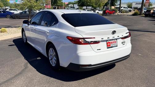Ice Cap 2026 Toyota Camry LE