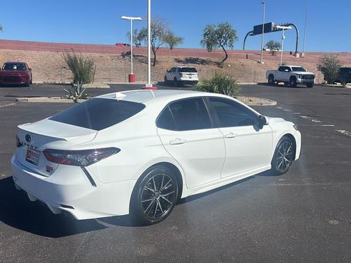 2021 Toyota Camry SE