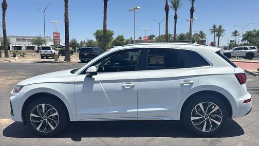 Glacier White Metallic 2021 Audi Q5 45 Premium Plus