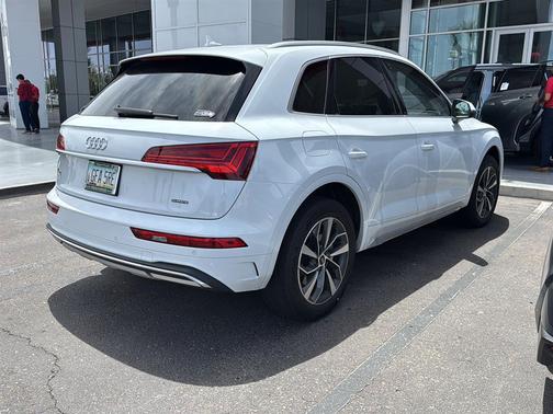 Glacier White Metallic 2021 Audi Q5 45 Premium Plus