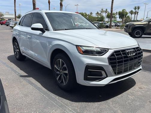 Glacier White Metallic 2021 Audi Q5 45 Premium Plus