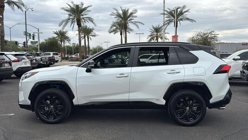 2025 Toyota RAV4 Hybrid SE