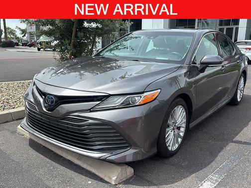 Predawn Gray Mica 2018 Toyota Camry Hybrid XLE