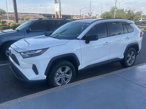Ice Cap 2025 Toyota RAV4 Hybrid LE