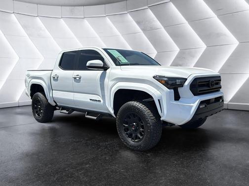 Ice Cap 2025 Toyota Tacoma SR5