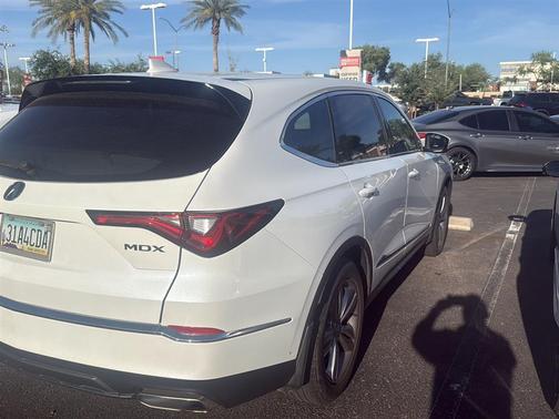 Platinum White Pearl 2023 Acura MDX Standard