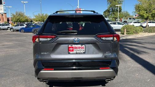 2022 Toyota RAV4 Hybrid SE