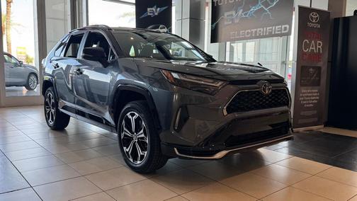 2025 Toyota RAV4 Hybrid SE