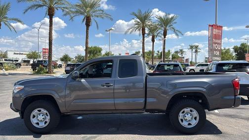2018 Toyota Tacoma SR