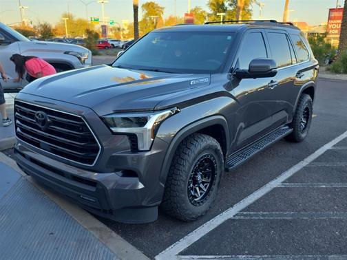 2023 Toyota Sequoia SR5