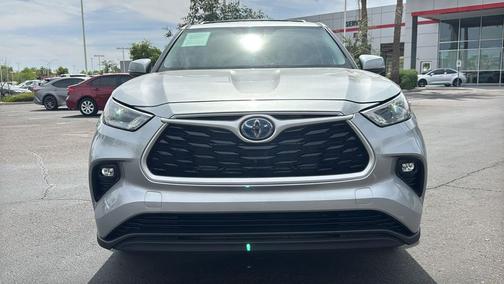 2024 Toyota Highlander Hybrid LE