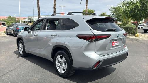 2024 Toyota Highlander Hybrid LE