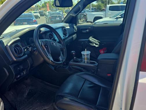 Super White 2021 Toyota Tacoma TRD Sport