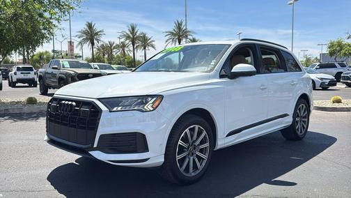 2023 Audi Q7 45 Premium Plus