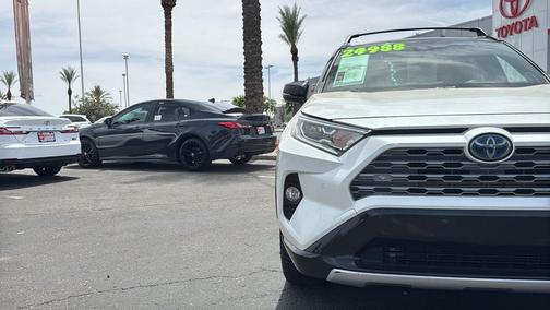 Blizzard Pearl w/Midnight Black Metallic Roof 2020 Toyota RAV4 Hybrid SE
