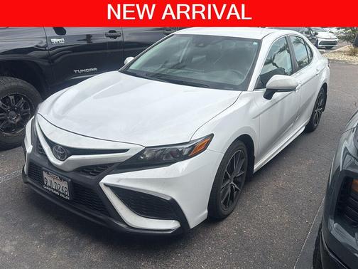 Ice Cap 2024 Toyota Camry SE