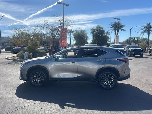 2023 Lexus NX 350h Premium