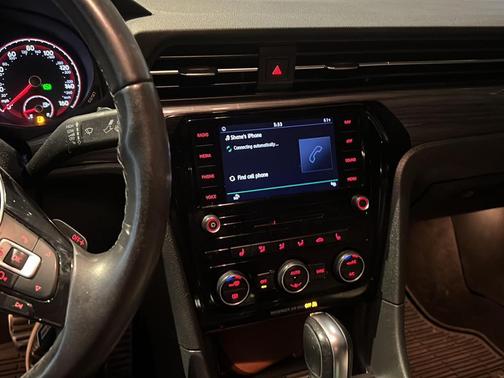 2021 Volkswagen Passat 2.0T R-Line