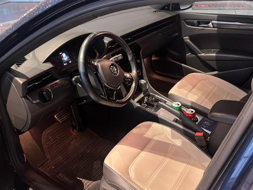 2021 Volkswagen Passat 2.0T R-Line